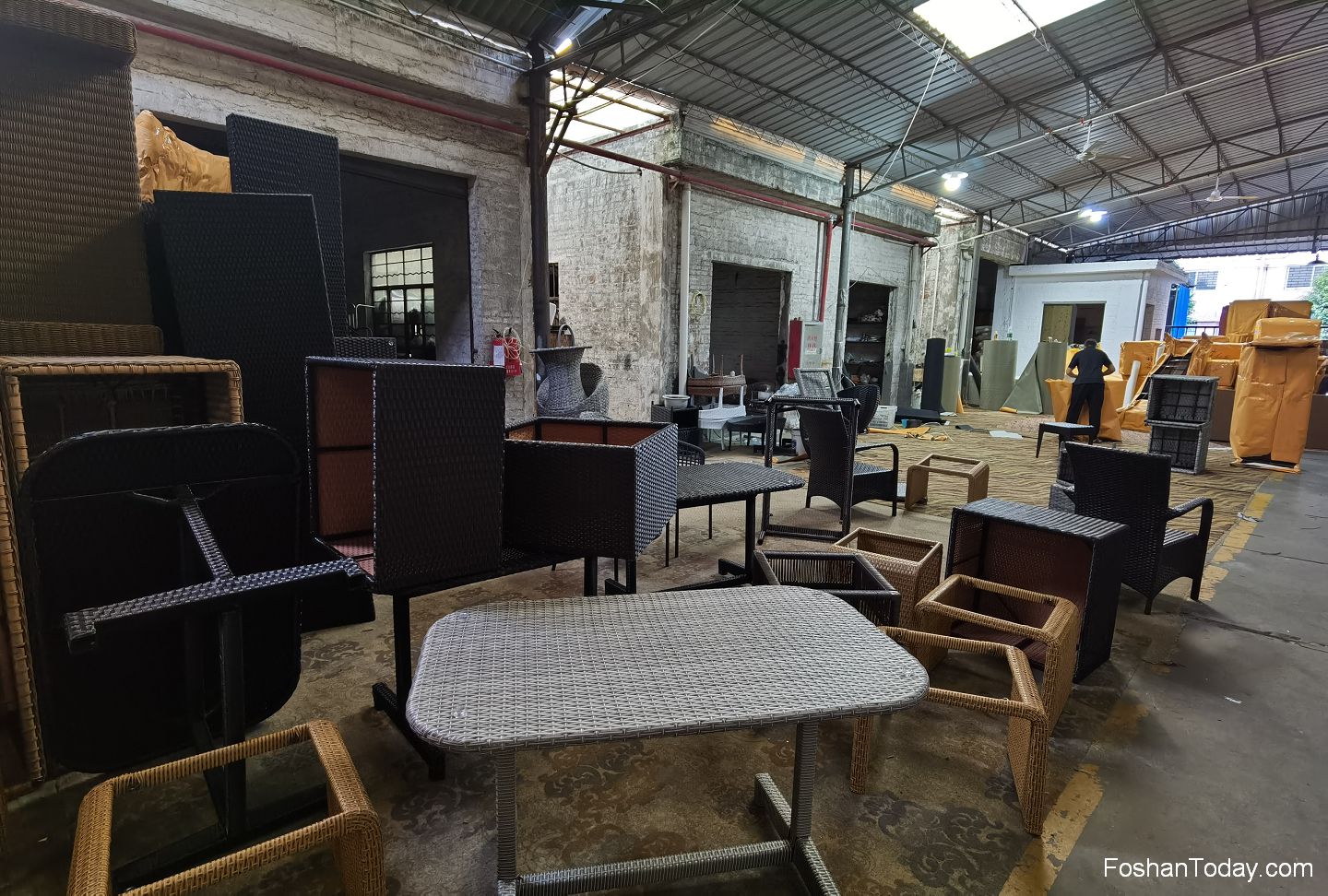 An Outdoor Furniture Factory in Foshan